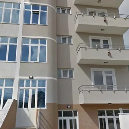 Pisha Apartment *